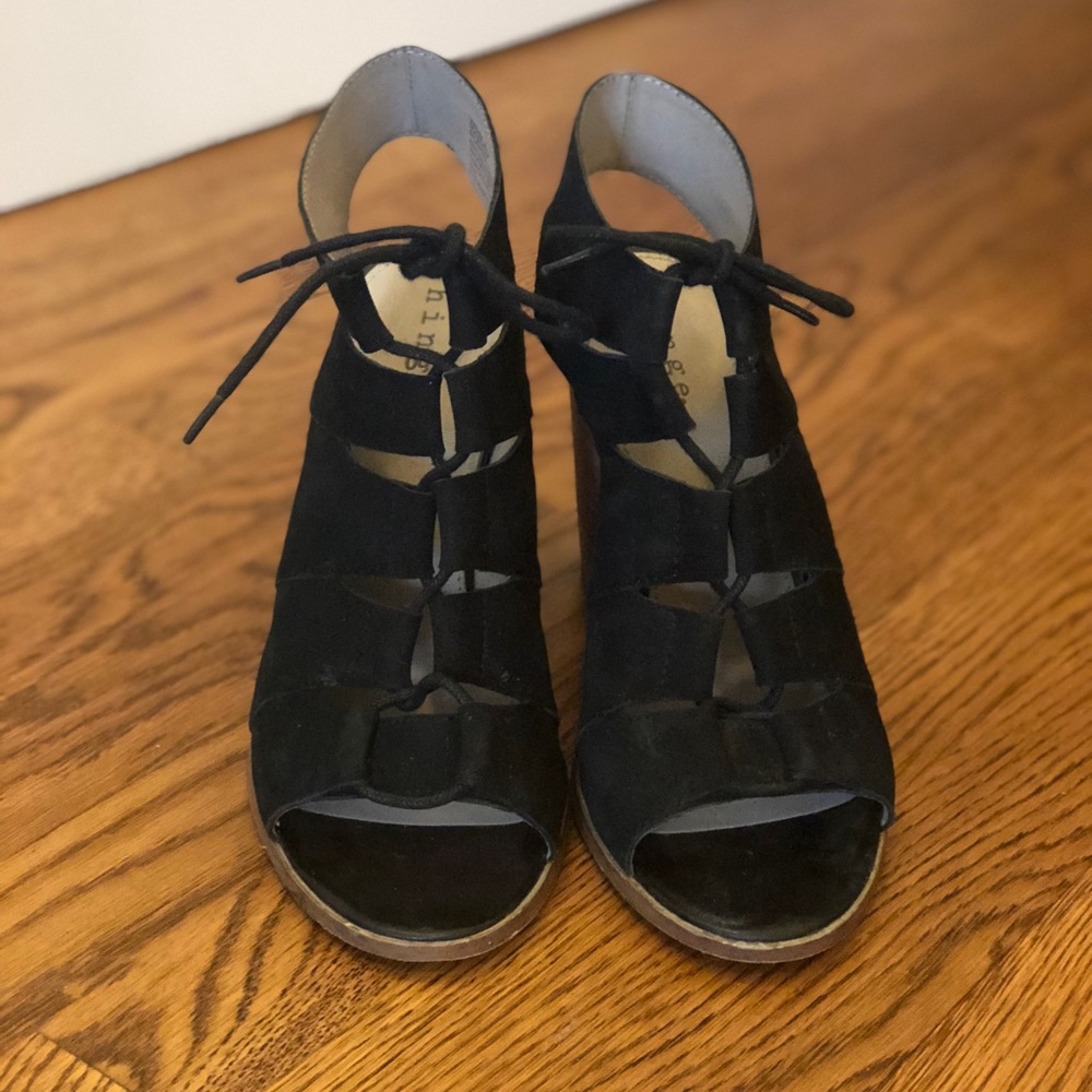 Nordstrom brand, Hinge, heels